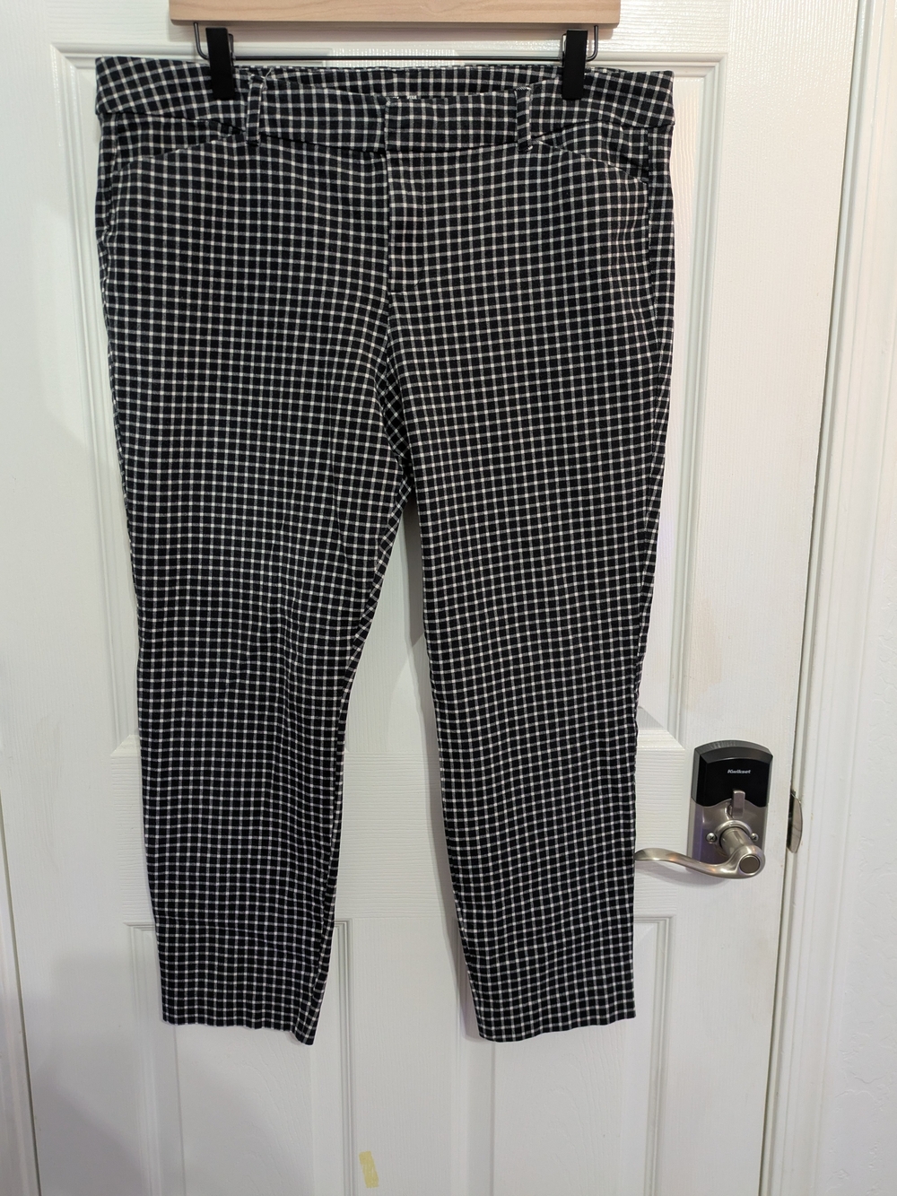 Old Navy Pixie Ankle Gingham Black & White Women's Pants